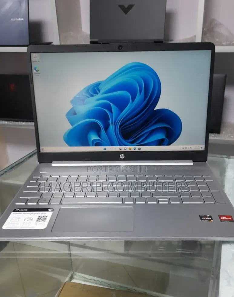 New Laptop HP Stream Notebook 8GB AMD Ryzen 5 SSD 256GB