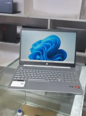 New Laptop HP Stream Notebook 8GB AMD Ryzen 5 SSD 256GB