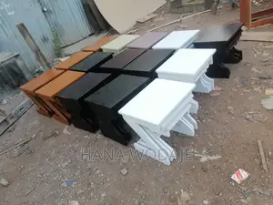 Photo - ባለ 3 ኮፊ ቴብል