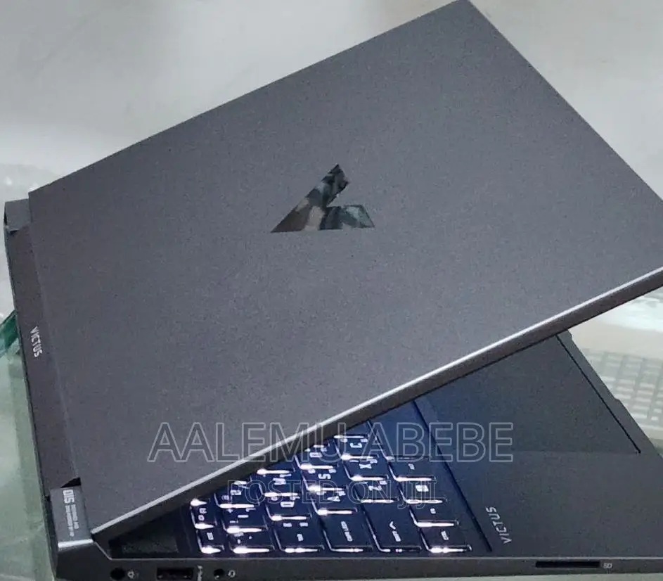 New Laptop HP Victus 16 8GB AMD Ryzen 5 SSD 512GB