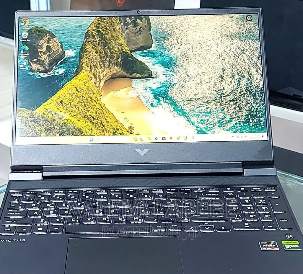 New Laptop HP Victus 16 8GB AMD Ryzen 5 SSD 512GB