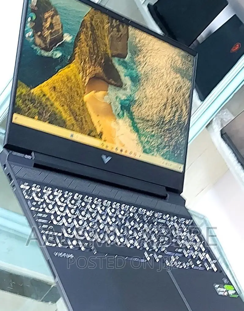 New Laptop HP Victus 16 8GB AMD Ryzen 5 SSD 512GB