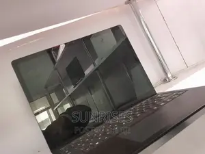 New Laptop Microsoft Surface 8GB Intel Core I5 SSD 128GB