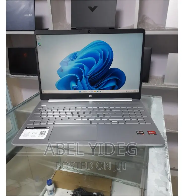 New Laptop HP Stream Notebook 8GB AMD Ryzen 5 SSD 256GB