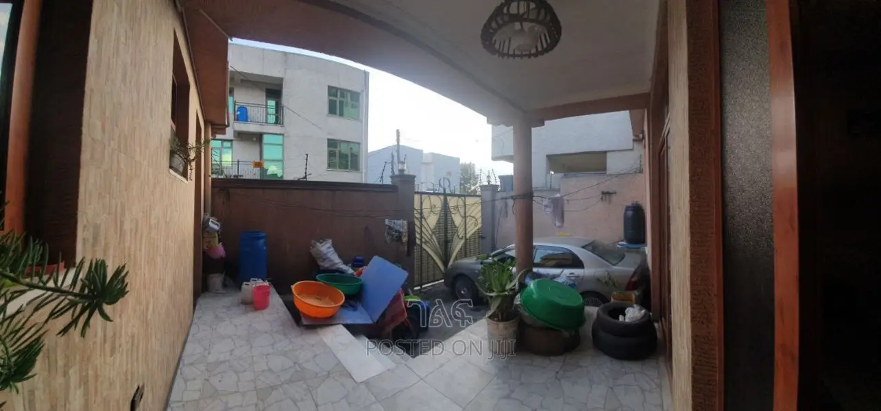 3bdrm Villa in 🏡 Sale 🏡ሽያጭ

💰Price, Nifas Silk-Lafto for sale