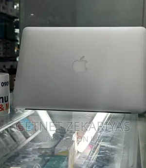 Photo - New Laptop Apple MacBook Air 2017 8GB Intel Core i5 SSD 256GB