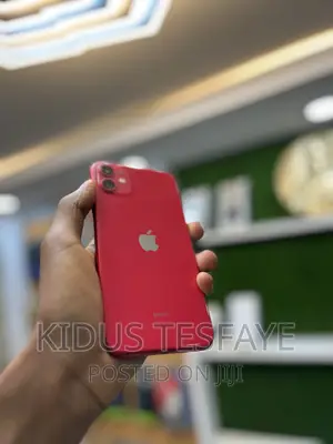 Photo - Apple iPhone 11 64 GB Red