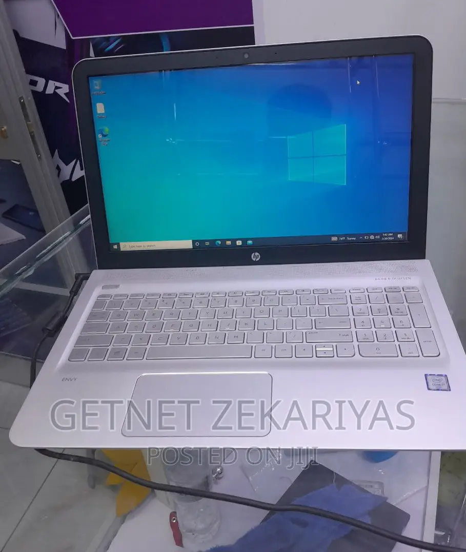 New Laptop HP Envy 15 8GB Intel Core I7 SSD 256GB