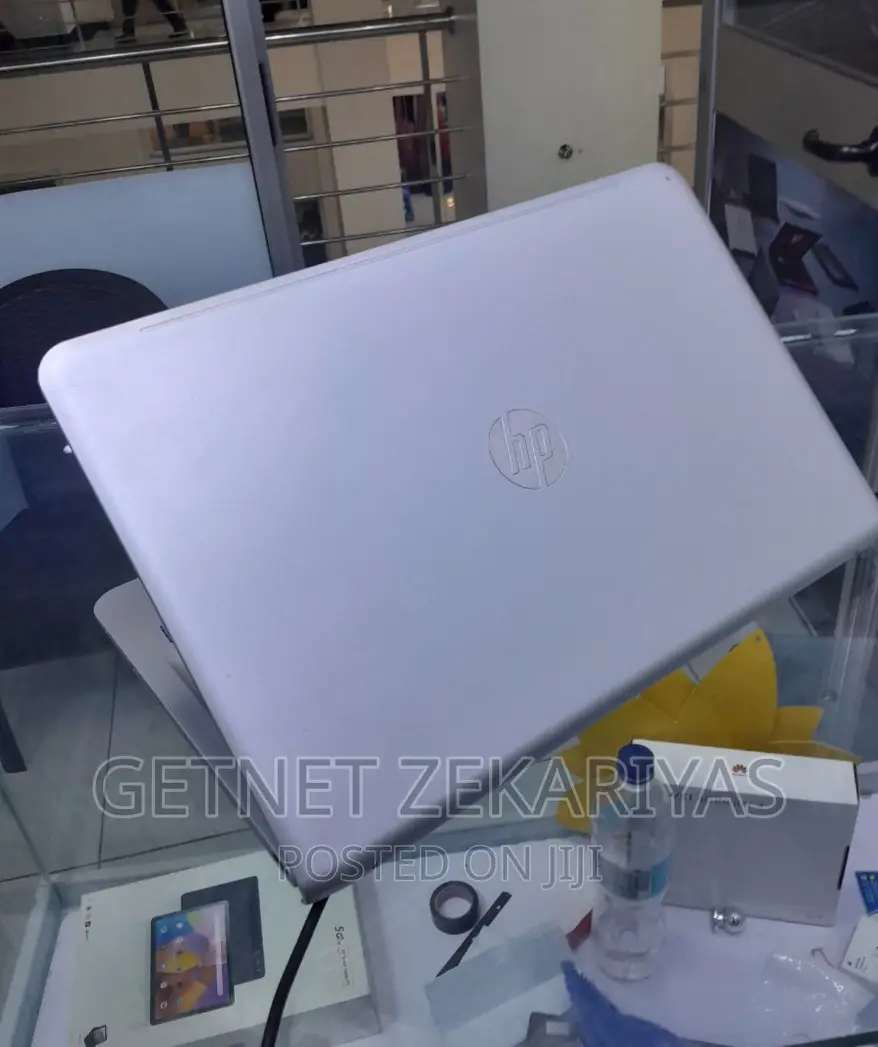 New Laptop HP Envy 15 8GB Intel Core I7 SSD 256GB