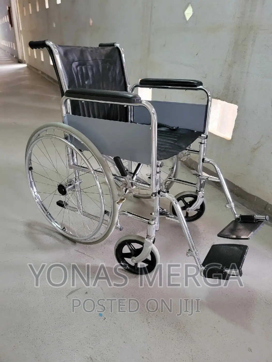 Used Wheelchair TIGAFX Lightweight Wheelchair,Capacity:150kg