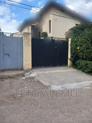 Photo - 4bdrm House in የሚሸጥ G+1 ቤት አያት, Yeka for sale
