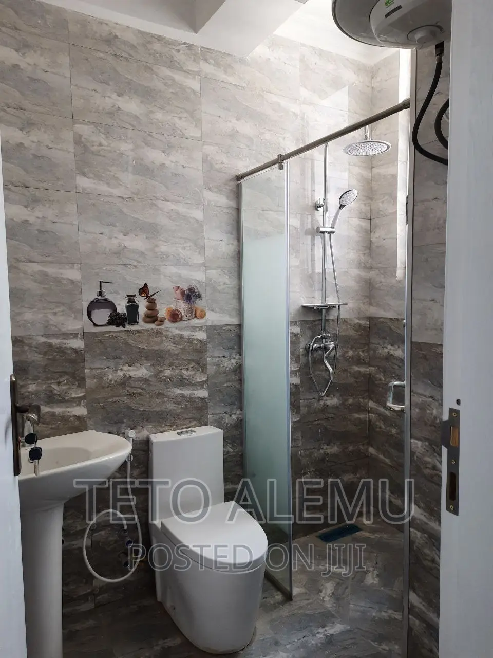 2bdrm House in የሚሸጥ ቤት Cmc, Yeka for sale