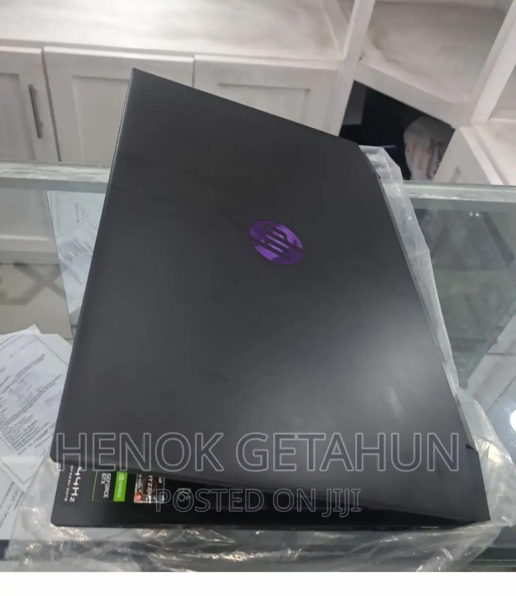 New Laptop HP Pavilion 15 8GB AMD Ryzen 5 SSD 512GB