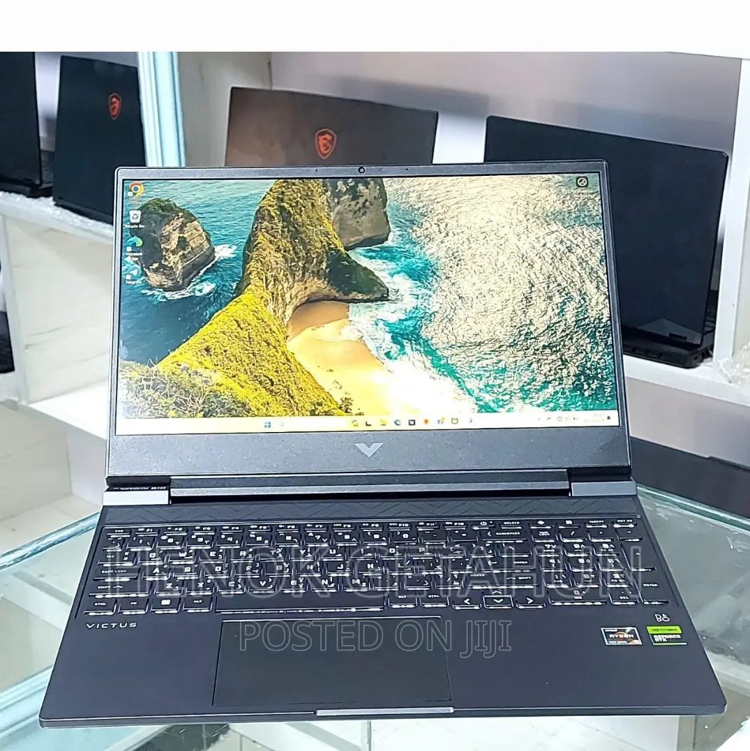 New Laptop HP Victus 15 8GB AMD Ryzen 5 SSD 512GB