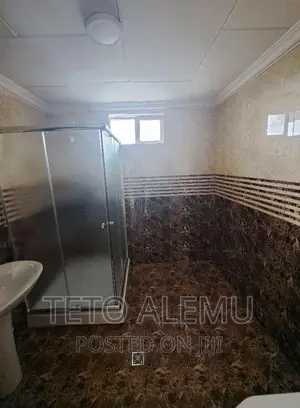 3bdrm House in የሚሸጥ ፅድት ብሎ የታደሰ, Bole for sale