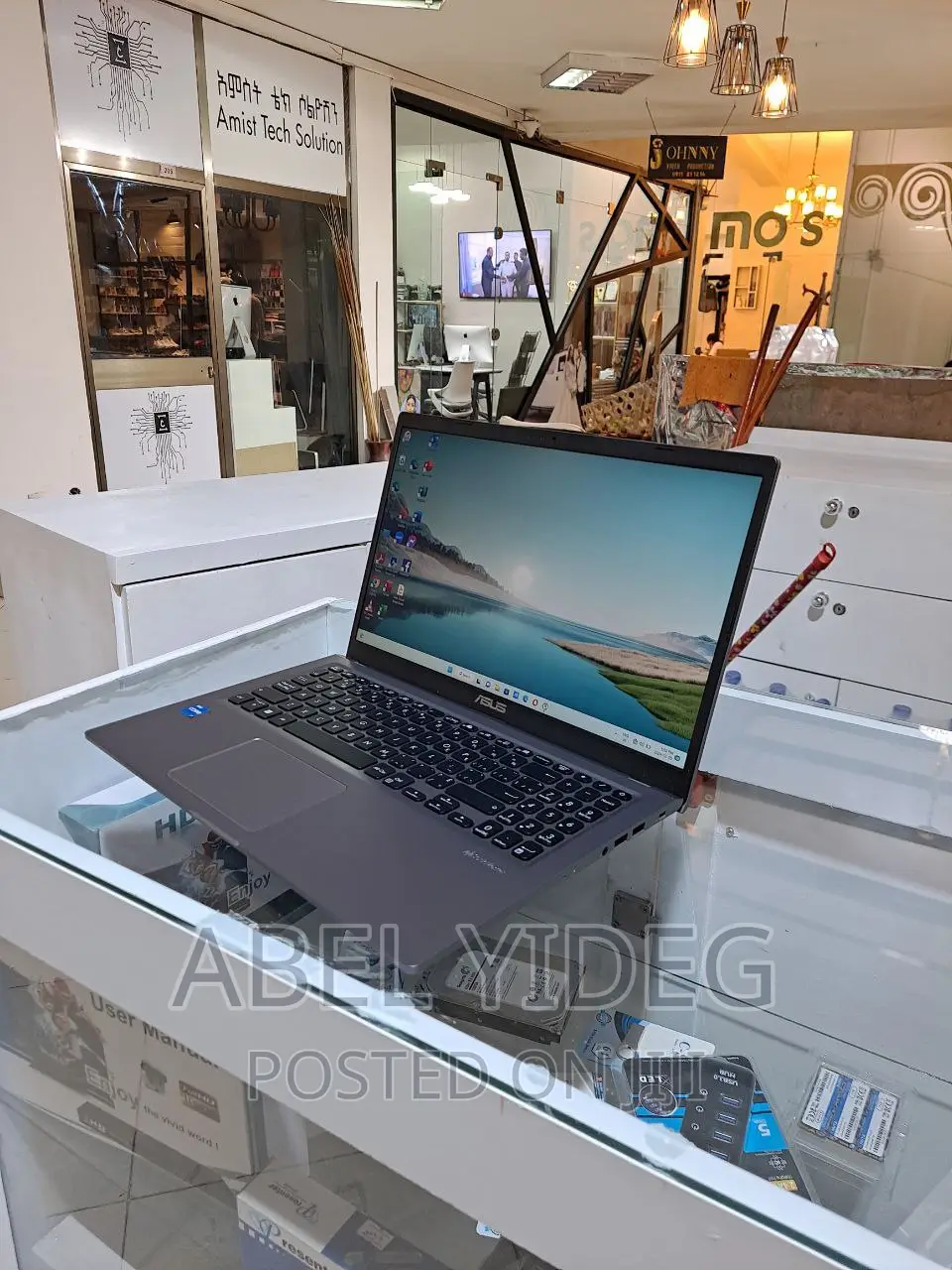 New Laptop Asus VivoBook E12 E203NA 8GB Intel Core I5 SSD 512GB