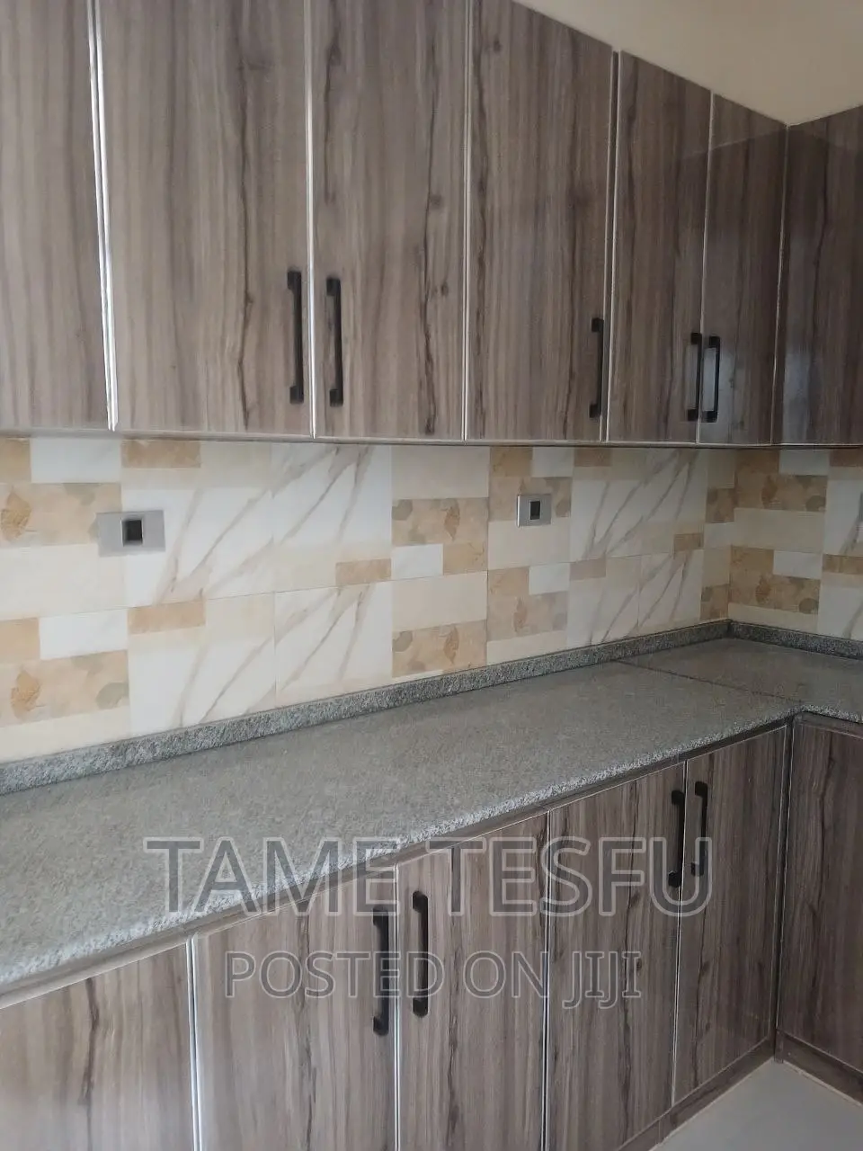 Furnished 3bdrm Villa in Hayat, Yeka for sale