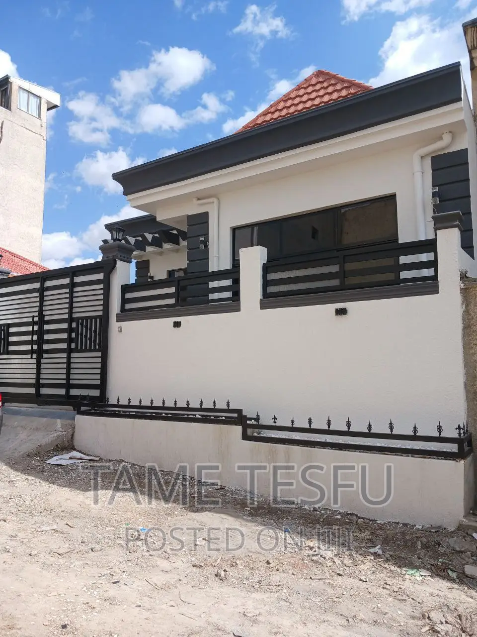 Furnished 3bdrm Villa in Hayat, Yeka for sale