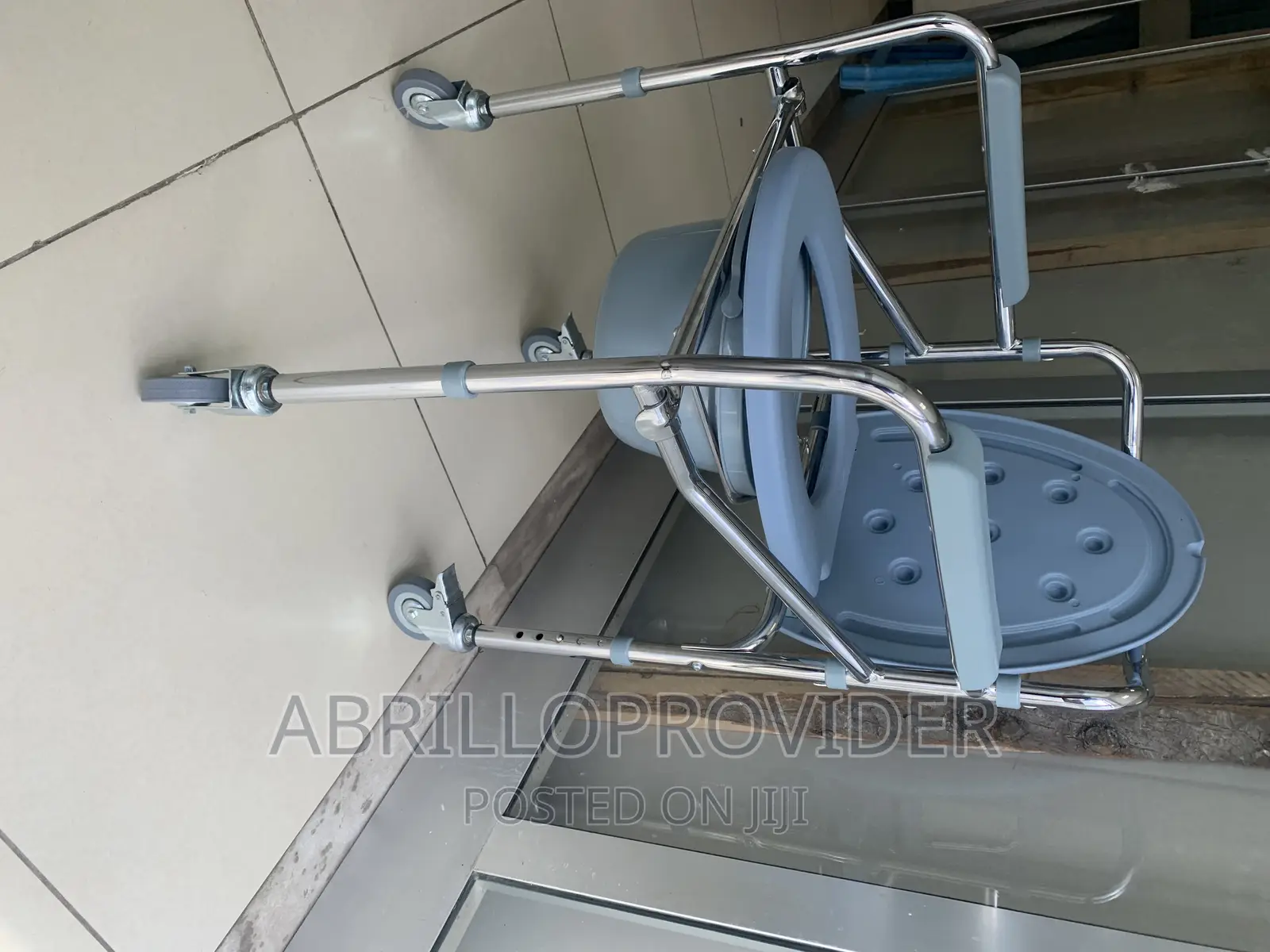 Toilet Chair With Tyre|Commode Elderly Commode Chair