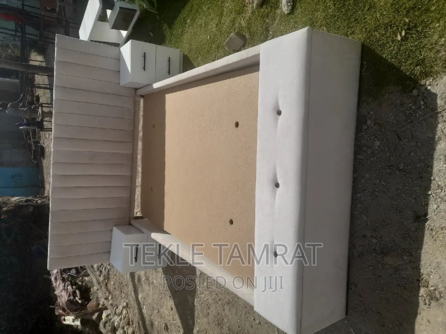 ዘመናዊ አልጋ ብዙ ደንበኞቻችን ወደውታል