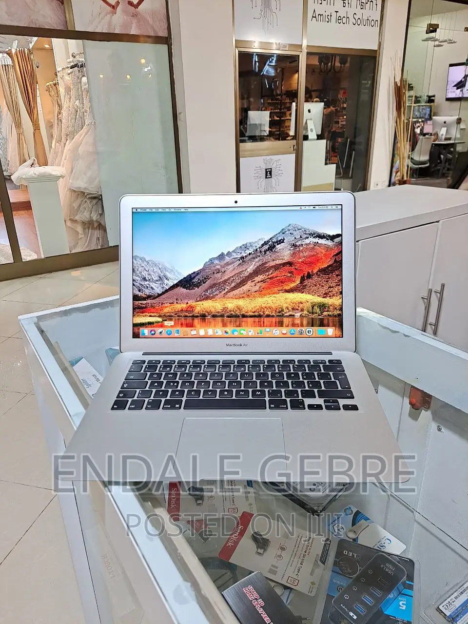 New Laptop Apple MacBook Air 2017 8GB Intel Core I5 SSD 128GB