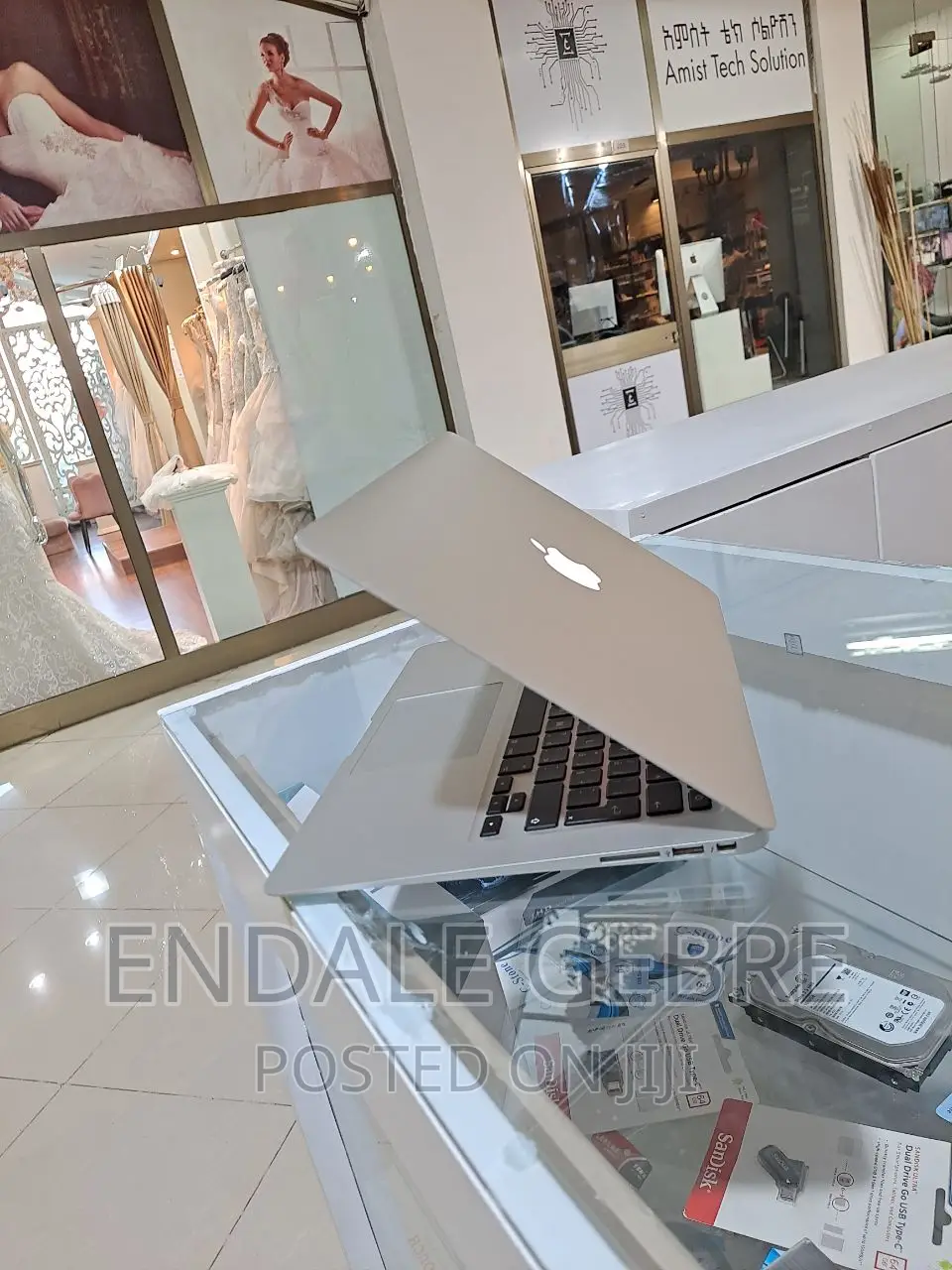 New Laptop Apple MacBook Air 2017 8GB Intel Core I5 SSD 128GB