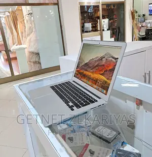 New Laptop Apple MacBook Air 2017 8GB Intel Core i5 SSD 128GB