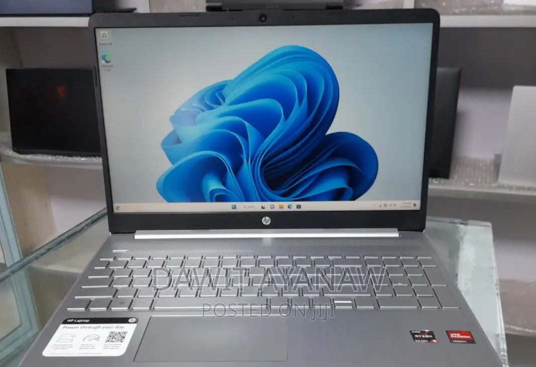 New Laptop HP Stream Notebook 8GB AMD Ryzen 5 SSD 256GB
