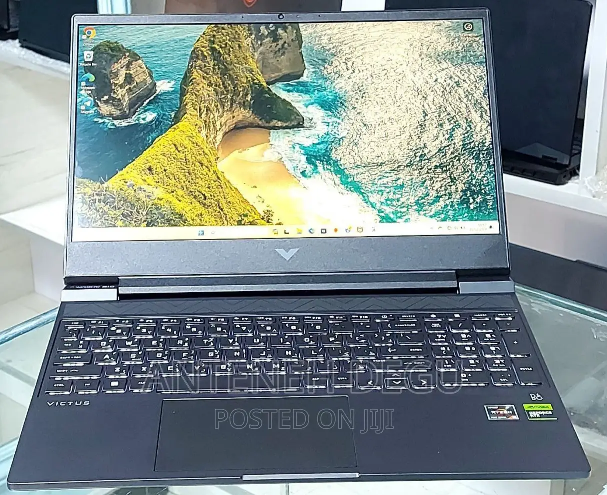 New Laptop HP Victus 16 8GB AMD Ryzen 5 SSD 512GB