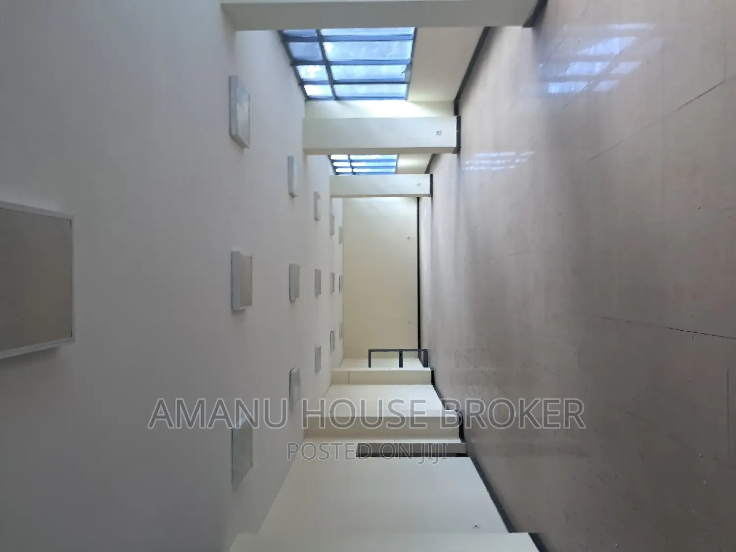 Urgent for Rent 250sqm Office 1st Floor