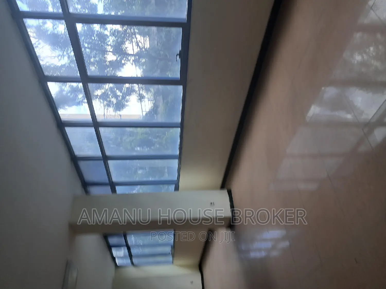 Urgent for Rent 250sqm Office 1st Floor