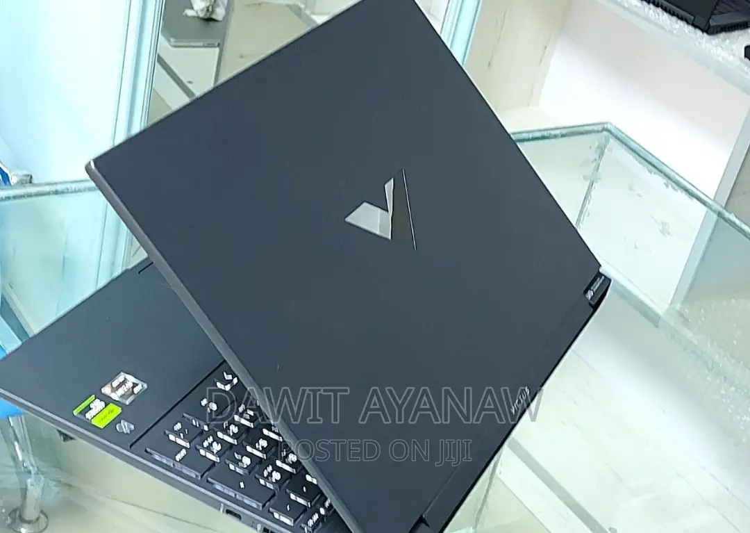 New Laptop HP 16GB AMD Ryzen 5 SSD 512GB