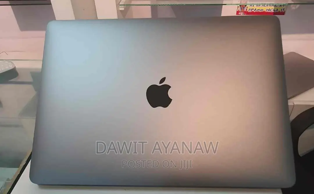 New Laptop HP 8GB Apple M2 SSD 256GB