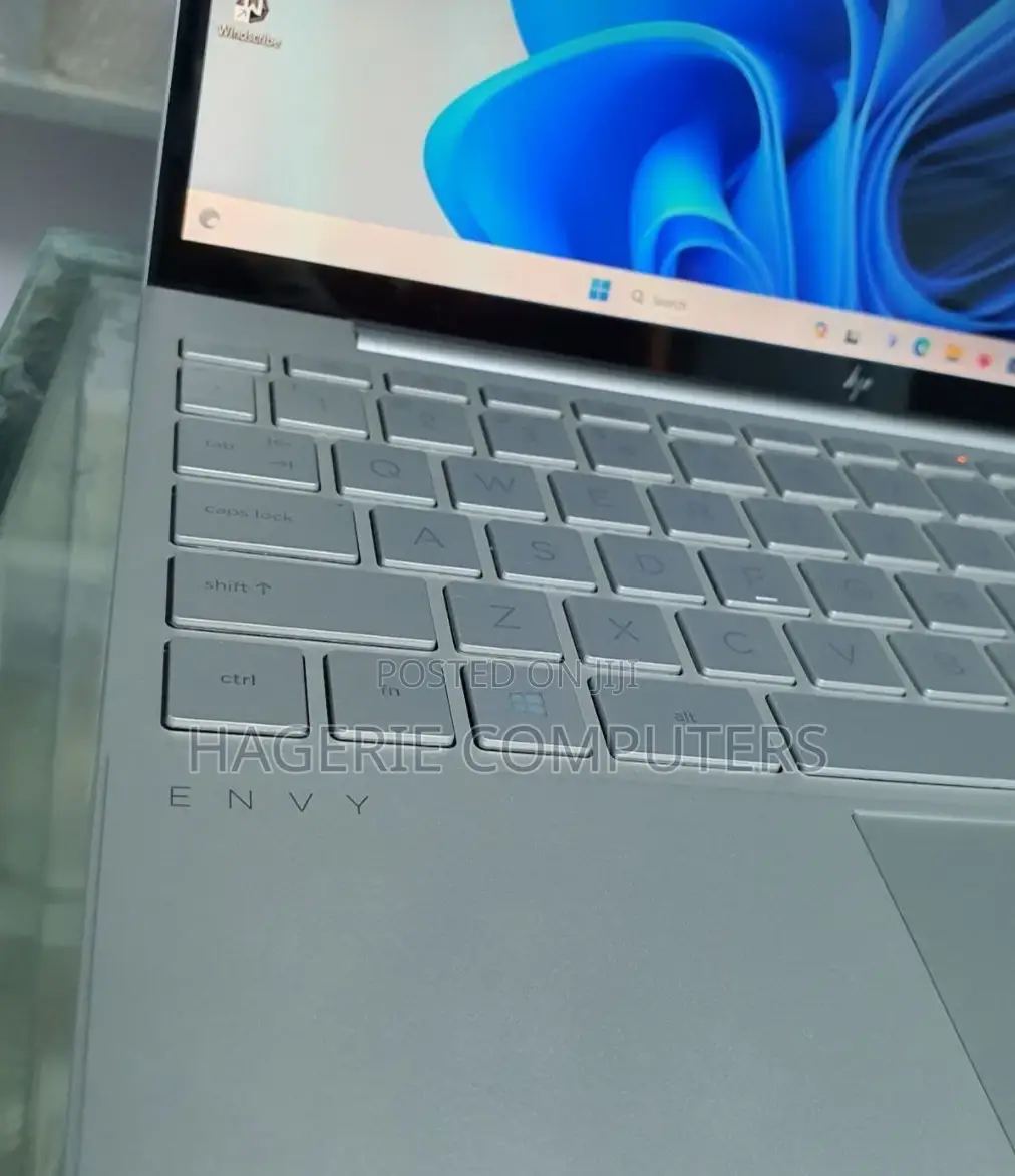 New Laptop HP Envy X360 16GB Intel Core I5 SSD 512GB