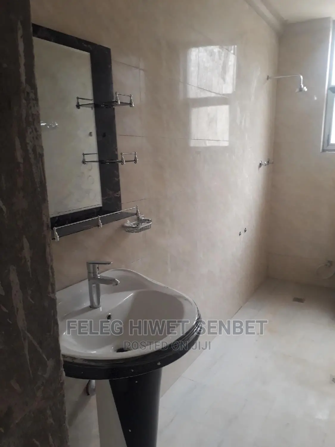 Furnished 5bdrm House in Aa, Bole for Sale