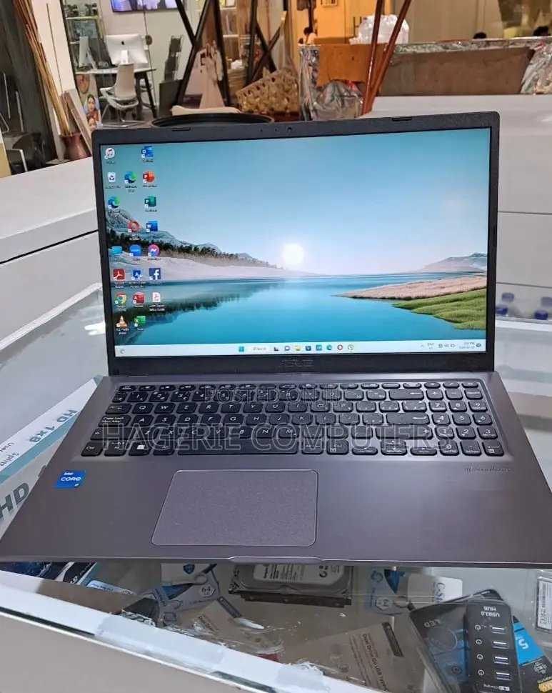 New Laptop Asus VivoBook 15 X505BA 8GB Intel Core I5 SSD 512GB