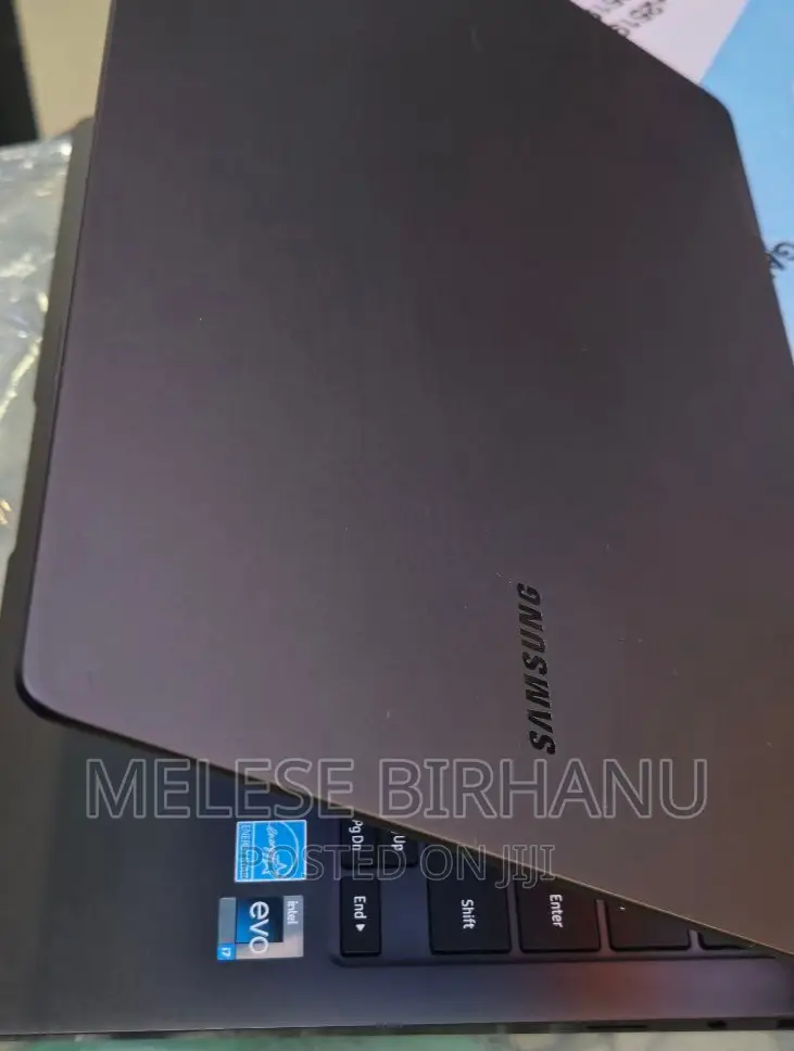 New Laptop Samsung 16GB Intel Core I7 SSD 512GB