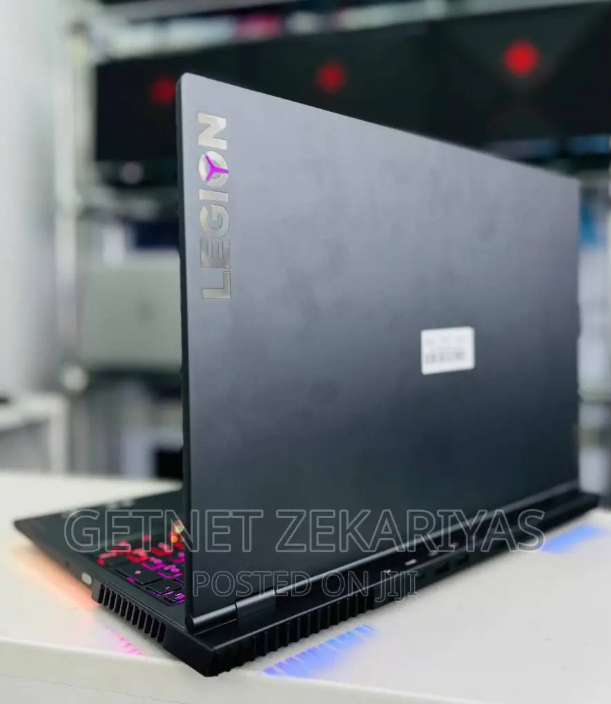New Laptop Lenovo Legion 7 16GB AMD Ryzen 9 SSD 1T