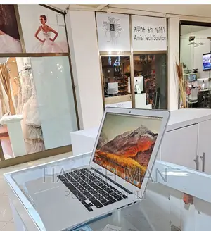 Photo - New Laptop Apple MacBook Air 2017 8GB Intel Core I5 SSD 128GB