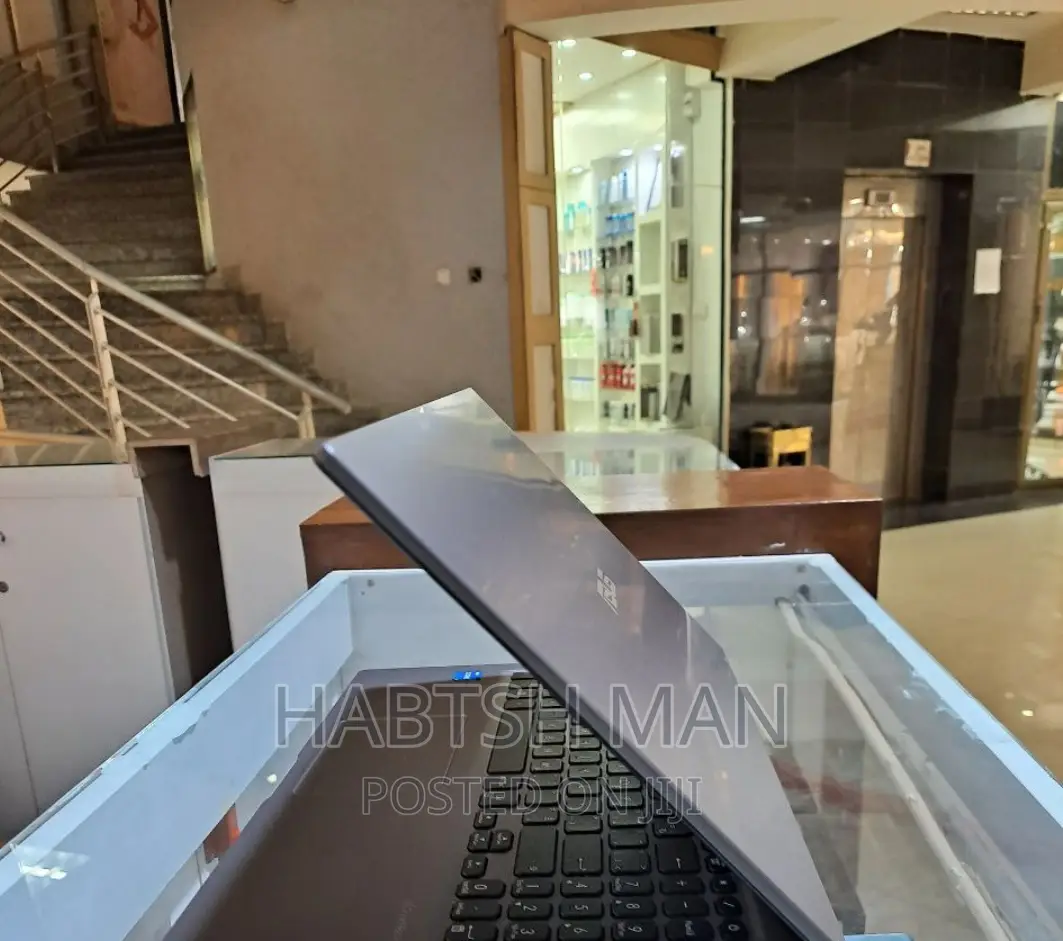 New Laptop Asus VivoBook 15 X505BA 8GB Intel Core I5 SSD 512GB