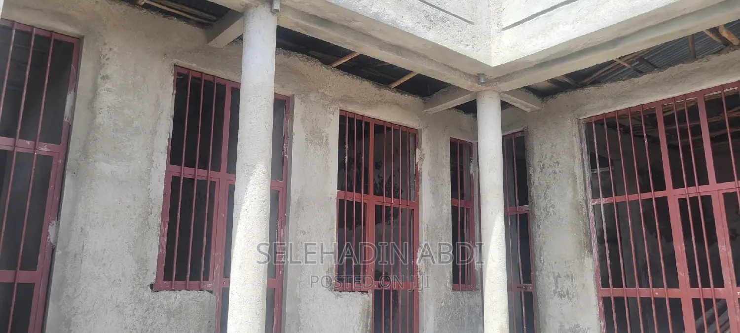 5bdrm House in Dukem, East Shewa for sale