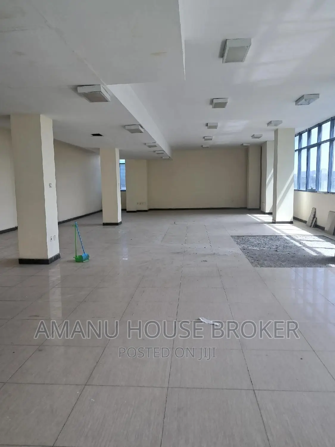 Urgent for Rent 250sqm Office 1st Floor