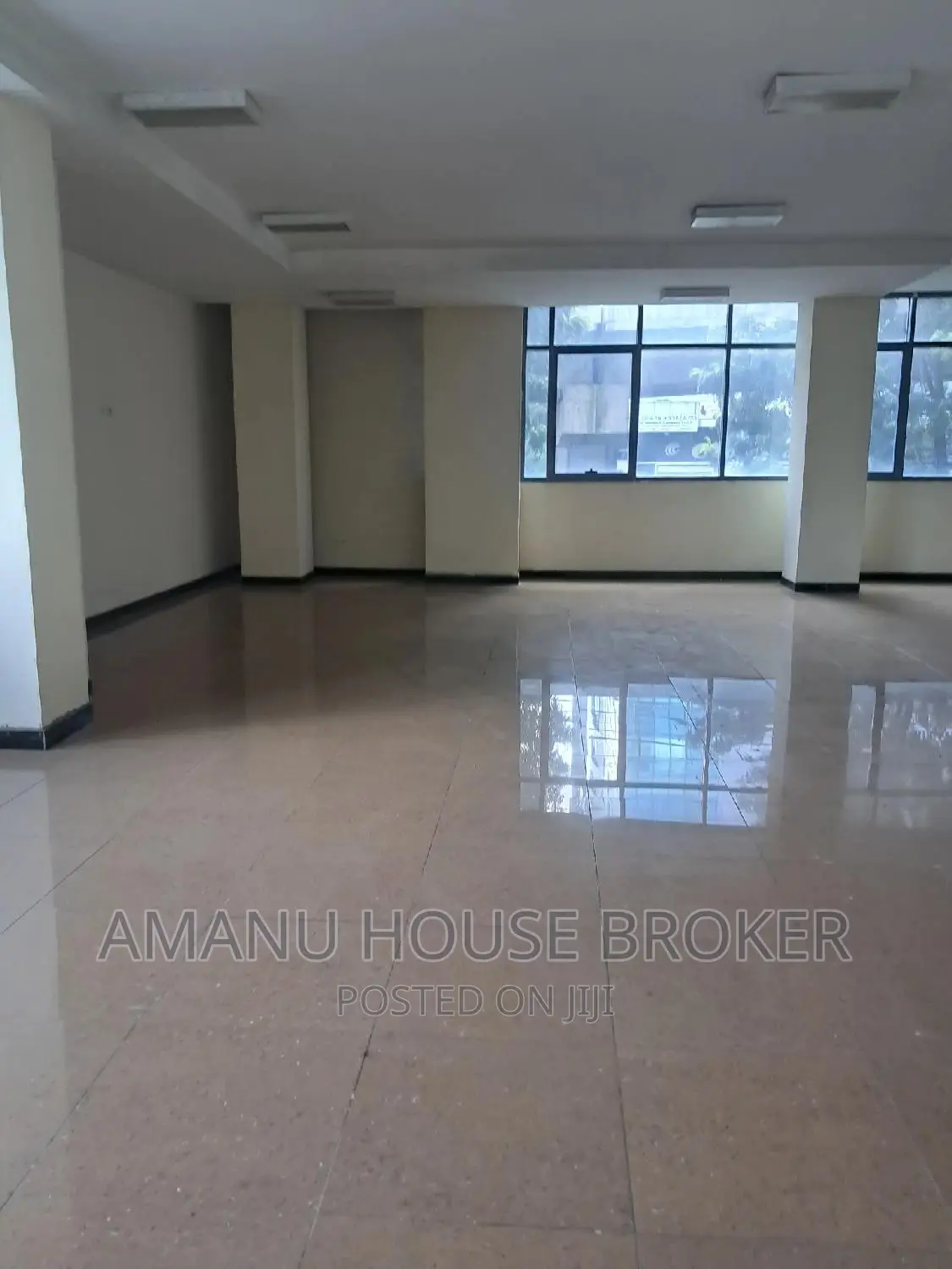 Urgent for Rent 250sqm Office 1st Floor