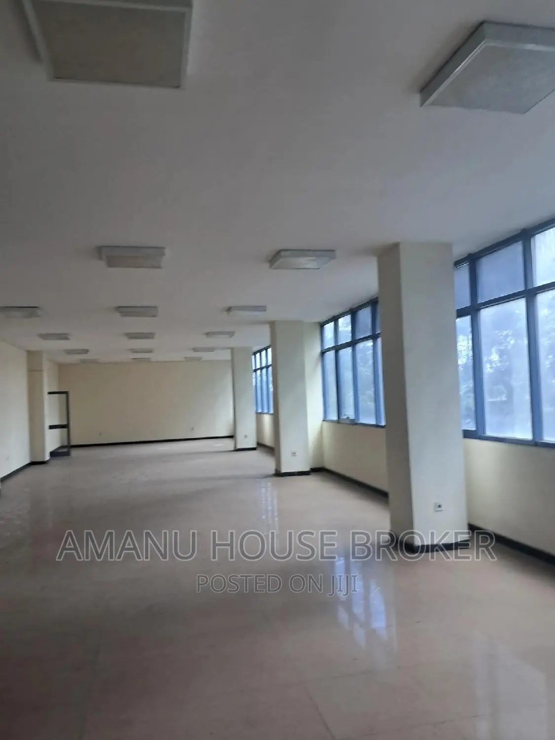 Urgent for Rent 250sqm Office 1st Floor