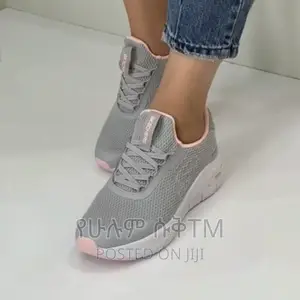 Photo - Original Skechers Archfit Unisex Shoes