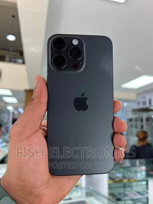 Photo - Apple iPhone 15 Pro Max 512 GB Black