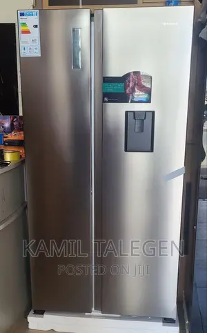Photo - Hisense 670L Refrigerator