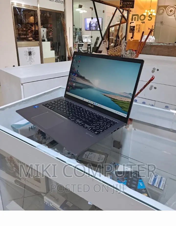 New Laptop Asus VivoBook 15 X505BA 8GB Intel Core I5 SSD 512GB