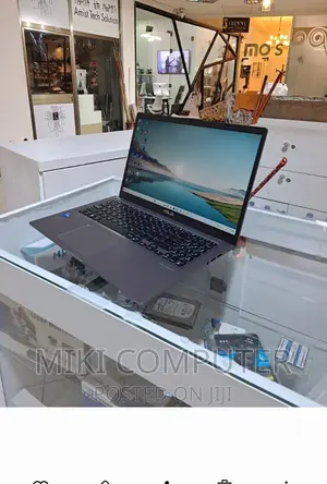 New Laptop Asus VivoBook 15 X505BA 8GB Intel Core I5 SSD 512GB