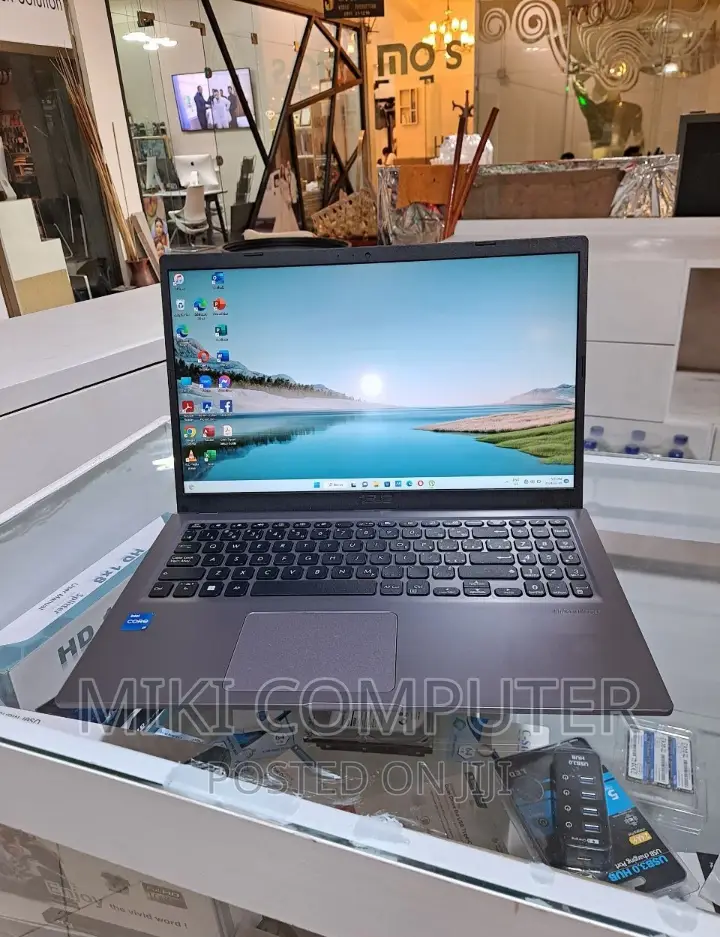New Laptop Asus VivoBook 15 X505BA 8GB Intel Core I5 SSD 512GB